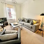 Luxury 6 Bluebridge With Free Allocated Parking Йорк