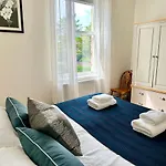 Luxury 6 Bluebridge With Free Allocated Parking Apartment *