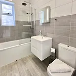 Luxury 6 Bluebridge With Free Allocated Parking