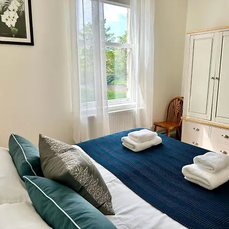 Luxury 6 Bluebridge With Free Allocated Parking Lägenhet *