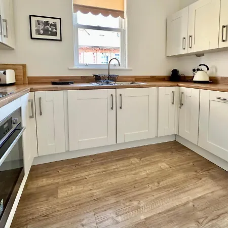 Luxury 6 Bluebridge With Free Allocated Parking * York