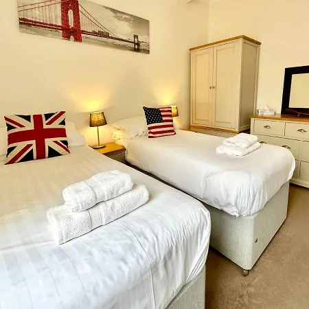 Luxury 6 Bluebridge With Free Allocated Parking Apartman York