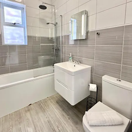 Luxury 6 Bluebridge With Free Allocated Parking