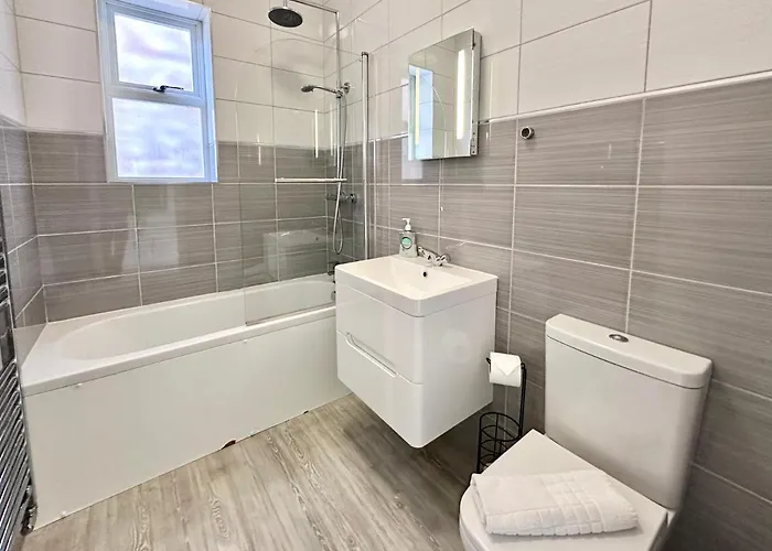 Luxury 6 Bluebridge With Free Allocated Parking
